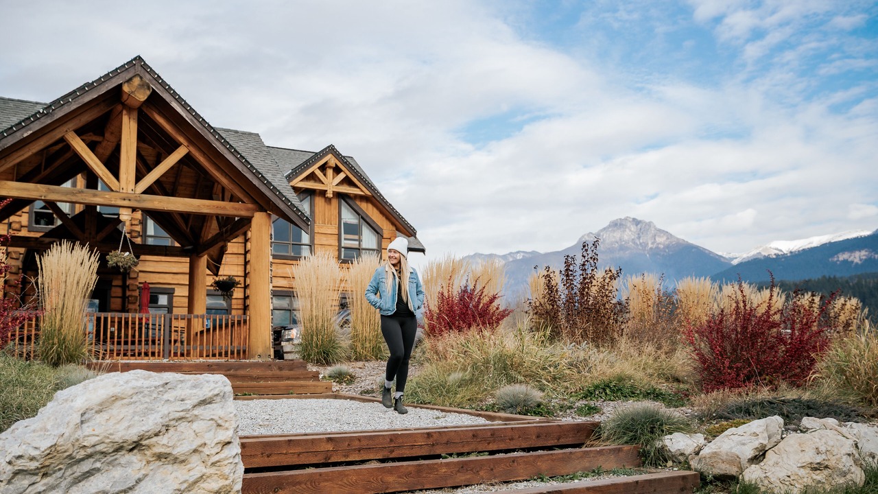 Photo of Outdoor in Golden