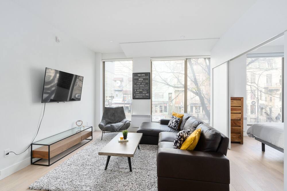 Photo of Livingroom in Latin Quarter