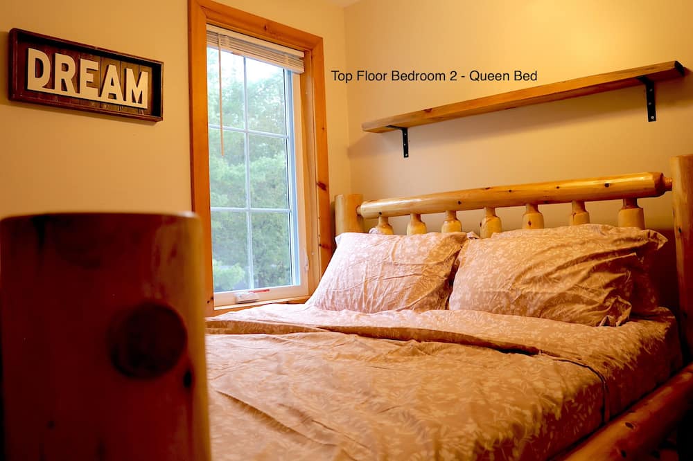Photo of Bedroom in Central Frontenac