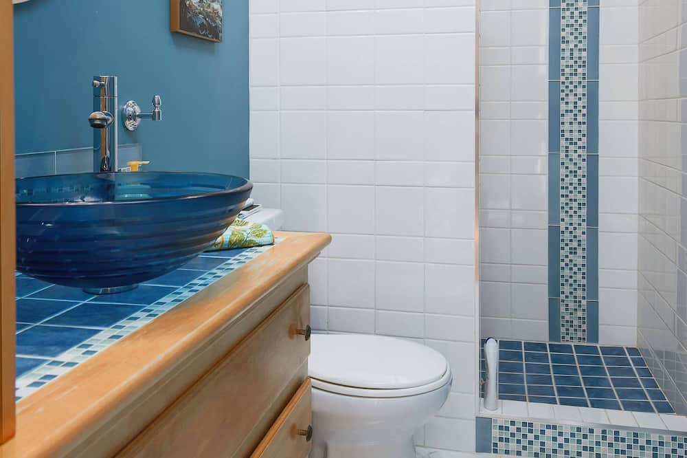 Photo of Bathroom in Pincourt