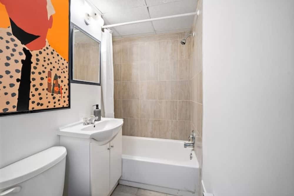 Photo of Bathroom in Milton Park