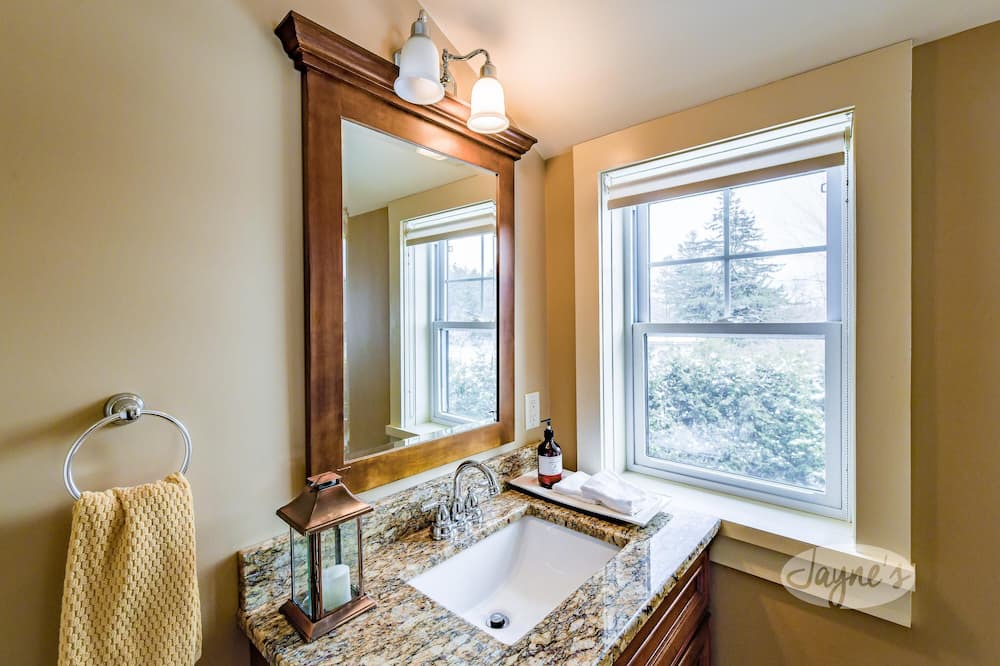Photo of Bathroom in Mulmur