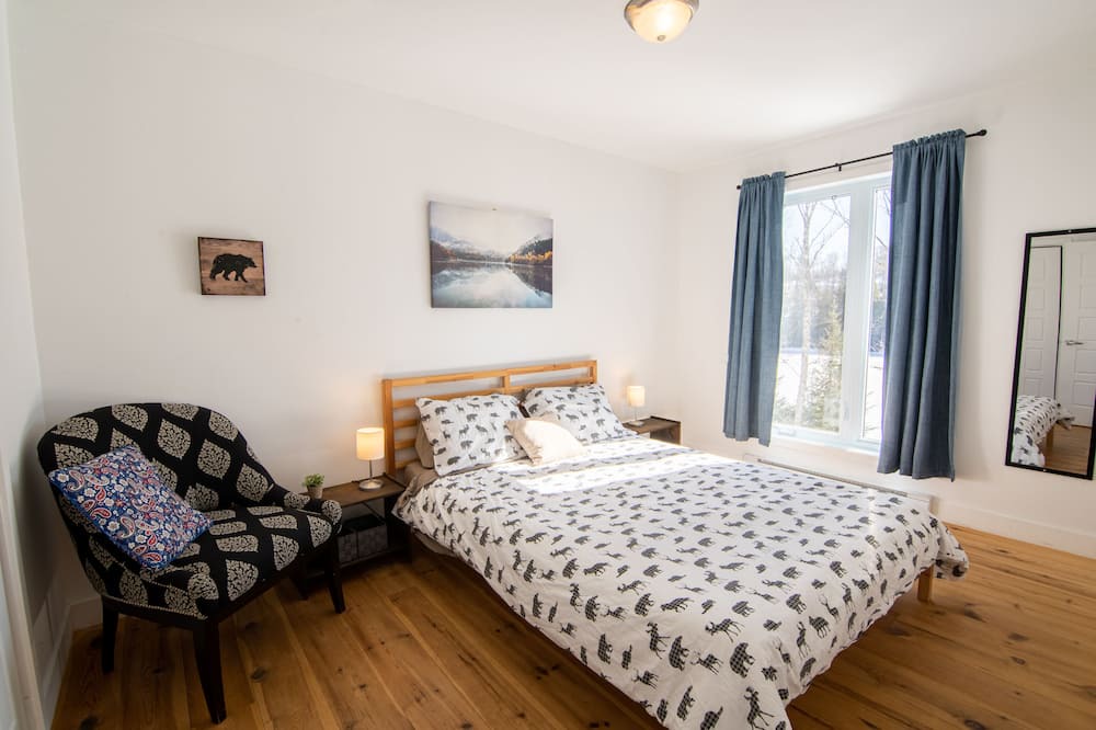 Photo of Bedroom in Entrelacs