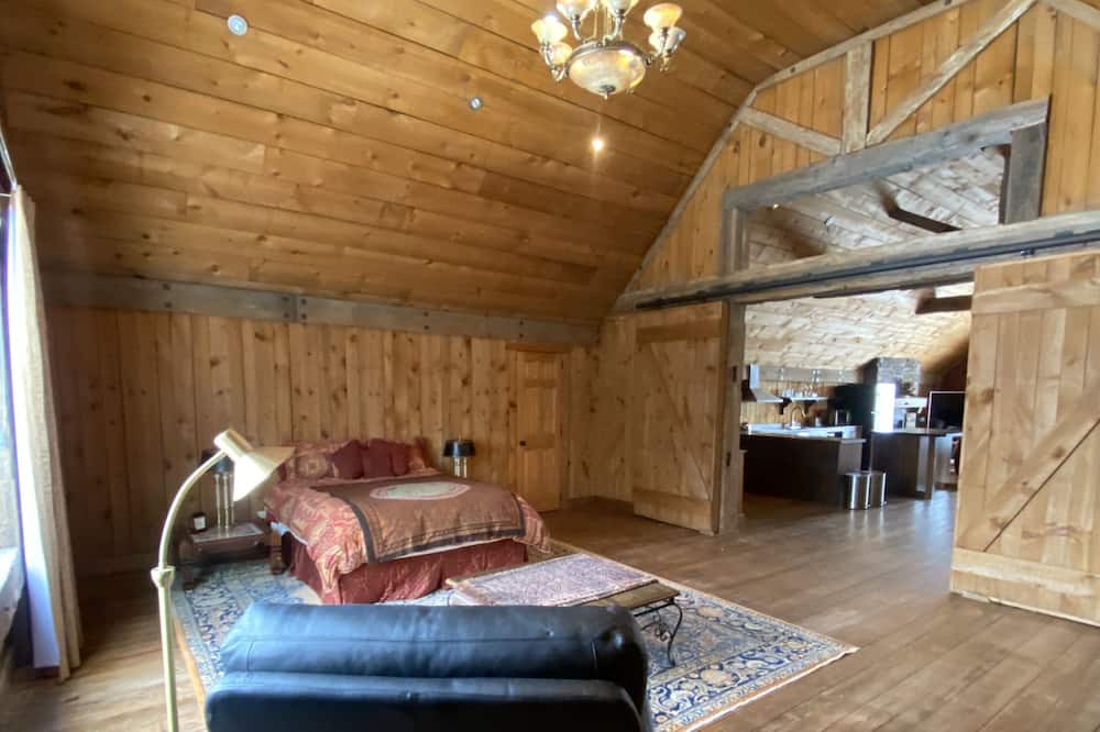 Photo of Bedroom in King