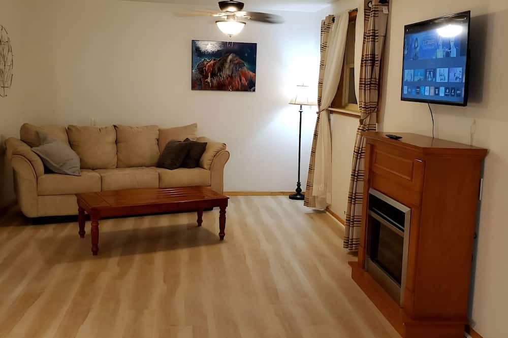 Photo of Livingroom in Prevost