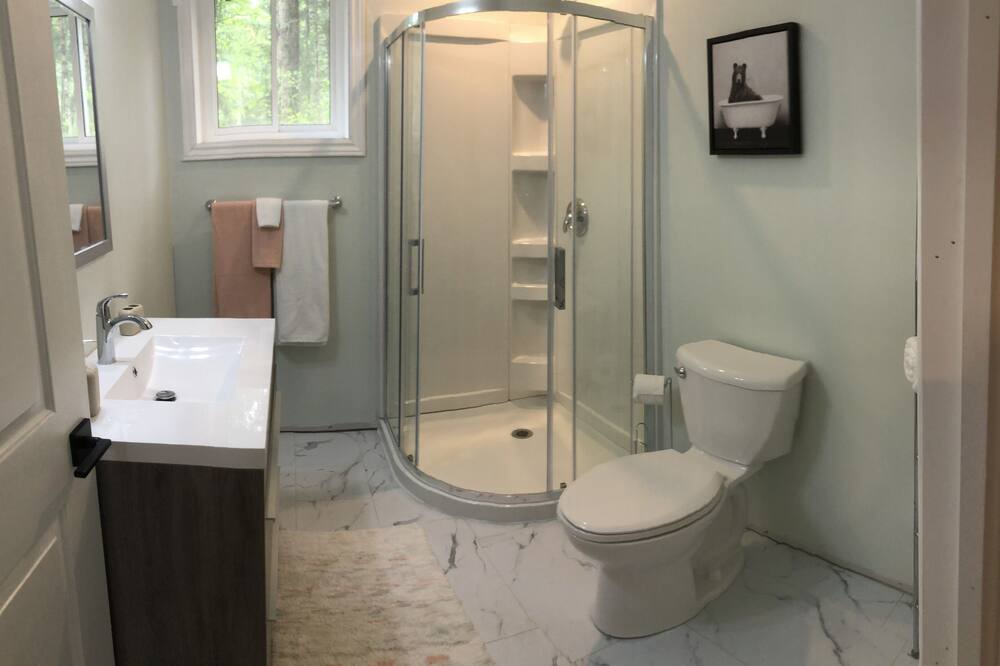 Photo of Bathroom in Dysart et al