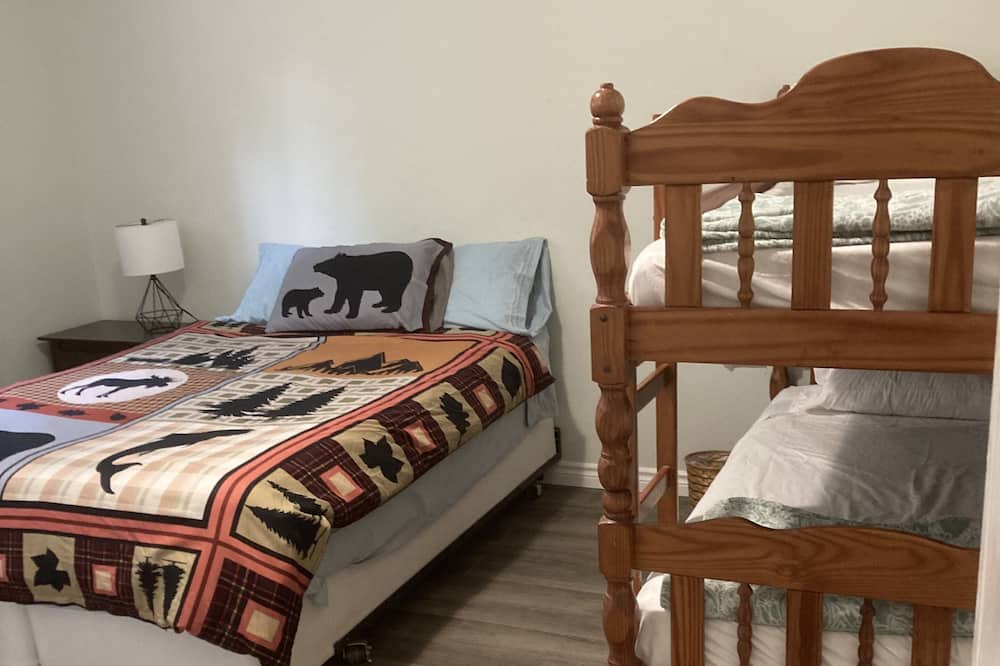 Photo of Bedroom in Dysart et al