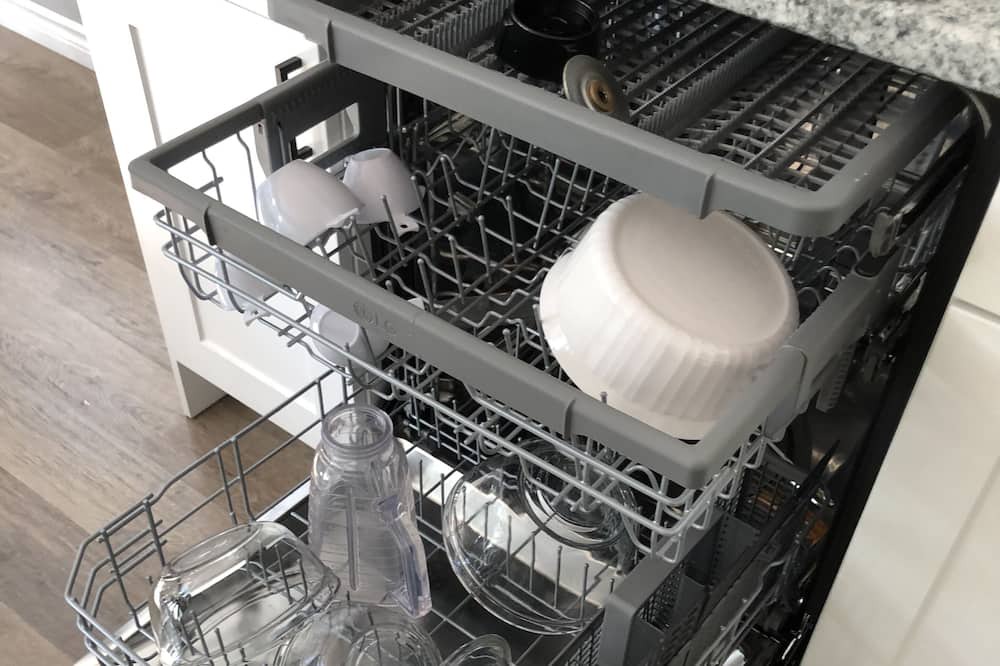 Photo of Kitchen in Dysart et al