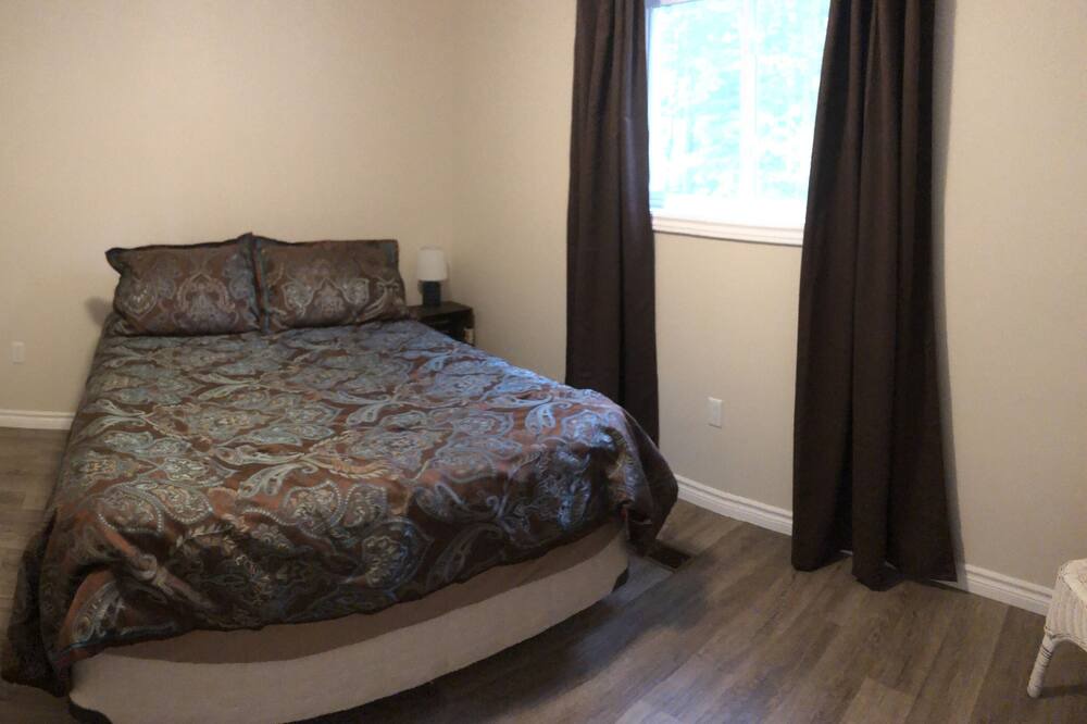 Photo of Bedroom in Dysart et al