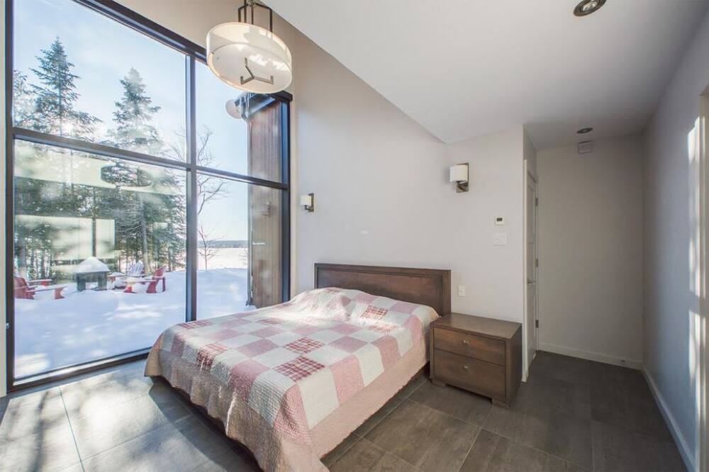 Photo of Bedroom in Sainte-Cecile-de-Whitton