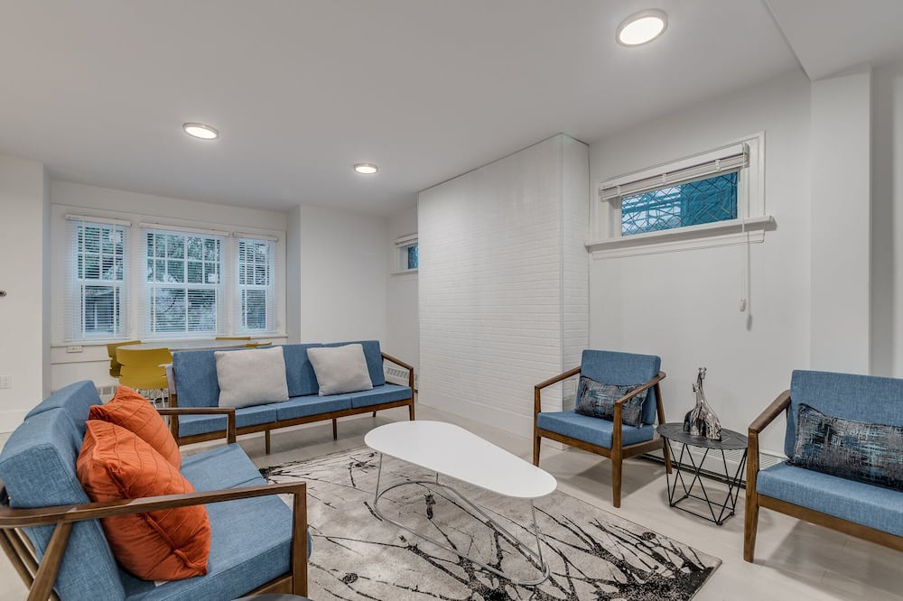 Photo of Livingroom in West End