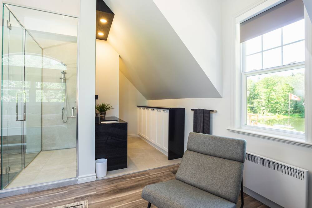 Photo of Bedroom in Chateau-Richer