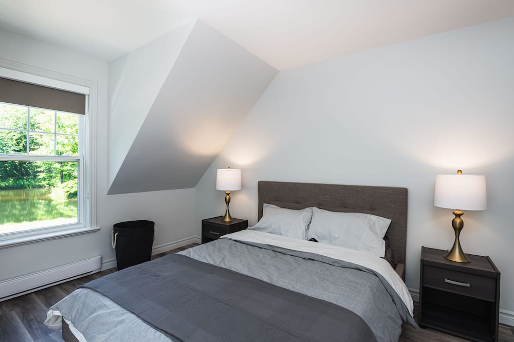 Photo of Bedroom in Chateau-Richer