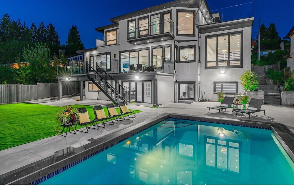 Photo of Outdoor in Hollyburn