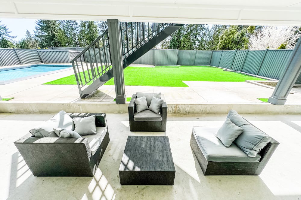 Photo of Outdoor in Hollyburn