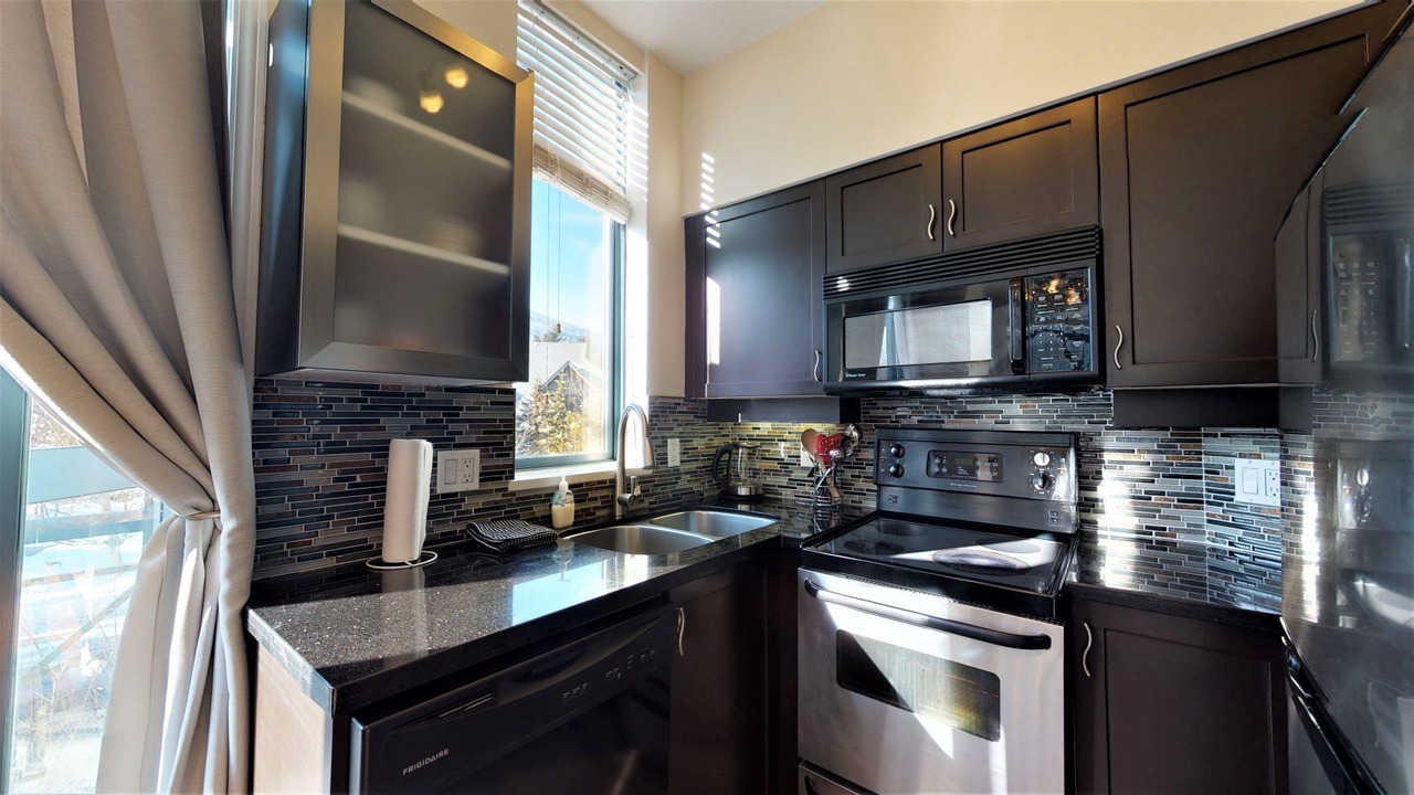 Photo of Kitchen in Whistler Cay Heights