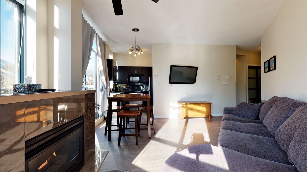 Photo of Livingroom in Whistler Cay Heights