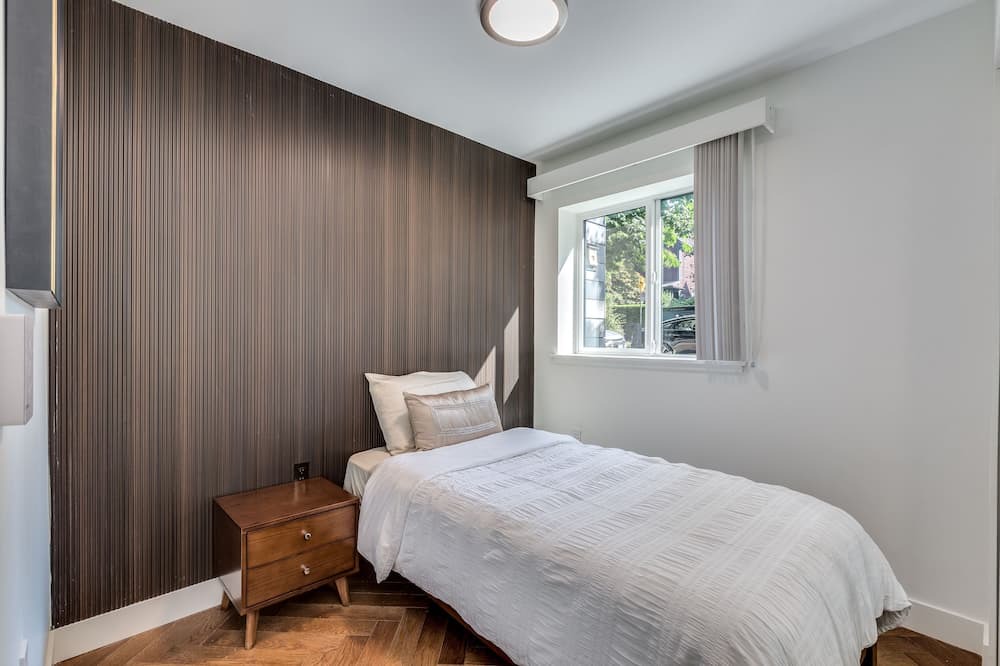 Photo of Bedroom in West End
