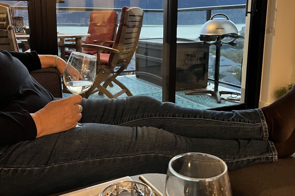 Photo of Livingroom in Downtown Kelowna