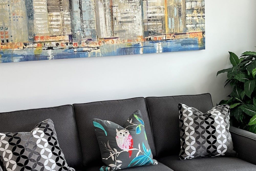 Photo of Livingroom in Downtown Kelowna