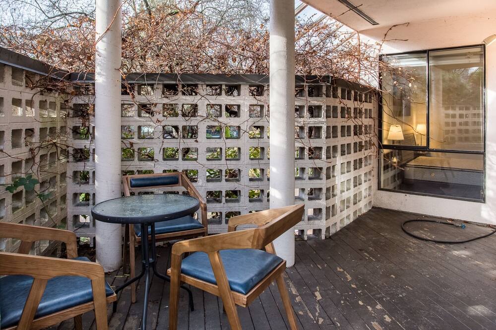Photo of Patio Balcony in West End