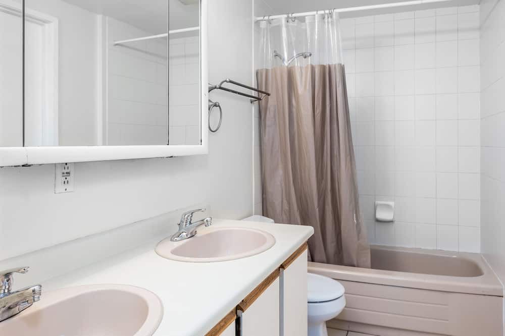 Photo of Bathroom in West End