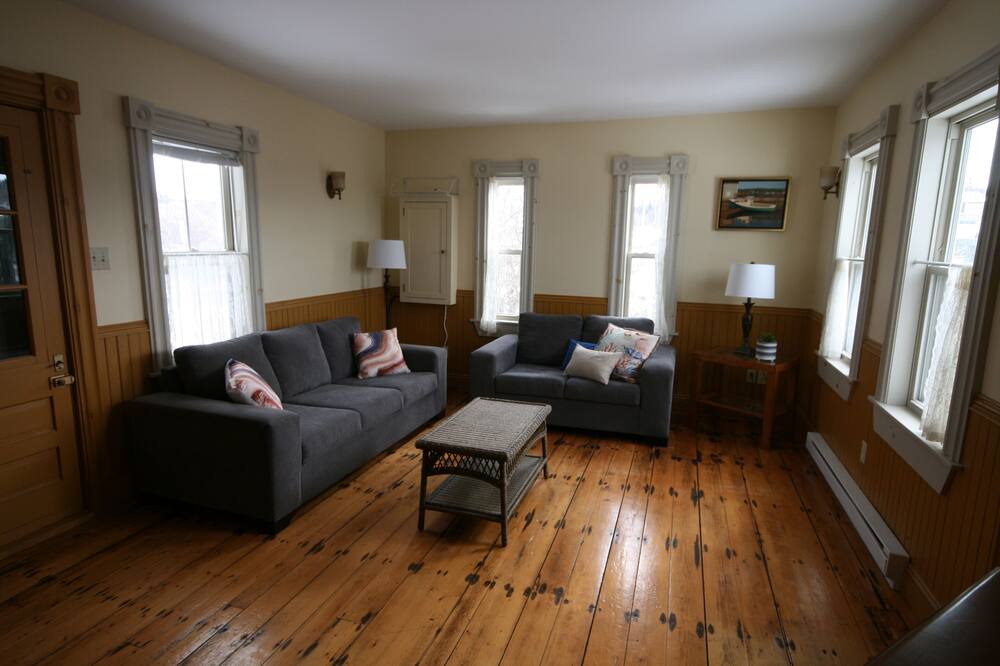 Photo of Livingroom in Indian Harbour