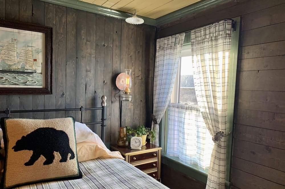 Photo of Bedroom in Twillingate