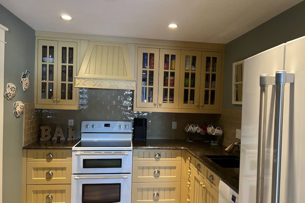 Photo of Kitchen in Markerville