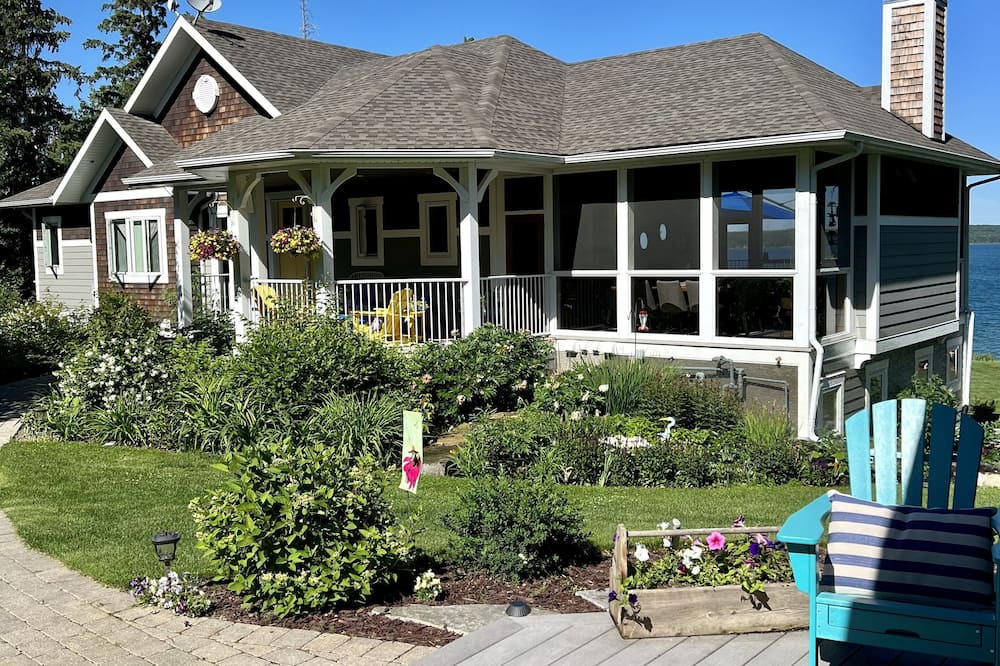 Photo of Outdoor in Markerville