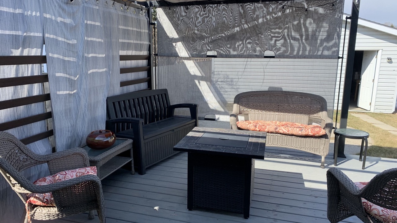 Photo of Patio Balcony in Sylvan Lake