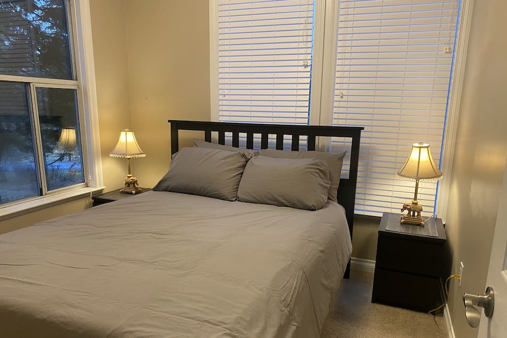 Photo of Bedroom in Hatzic