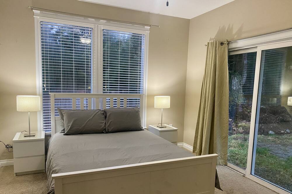 Photo of Bedroom in Hatzic