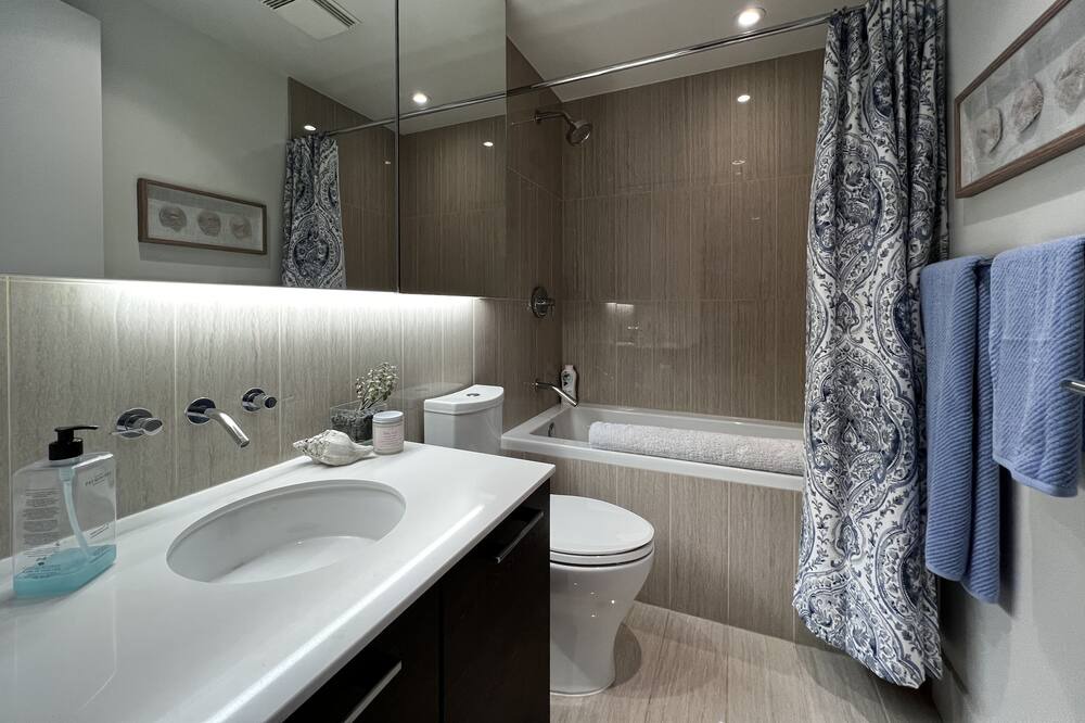 Photo of Bathroom in Connaught