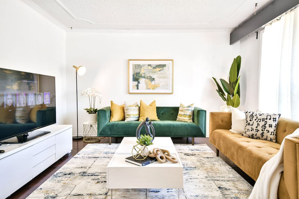 Photo of Livingroom in East Kildonan
