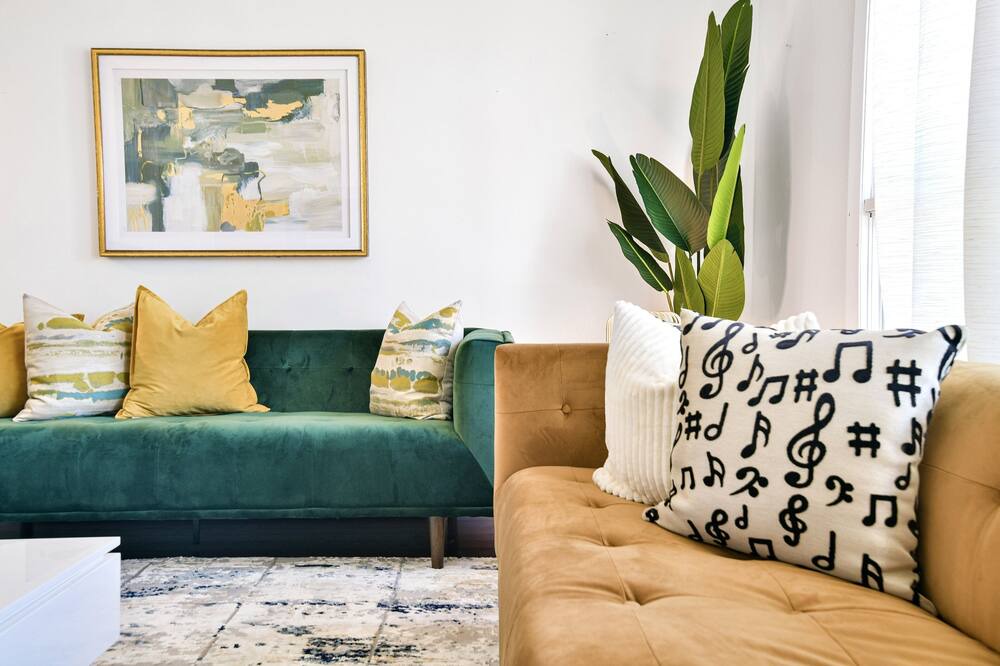 Photo of Livingroom in East Kildonan