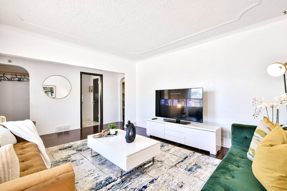 Photo of Livingroom in East Kildonan
