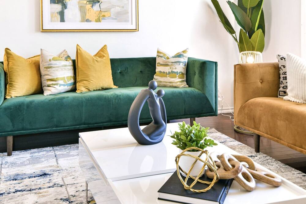 Photo of Livingroom in East Kildonan