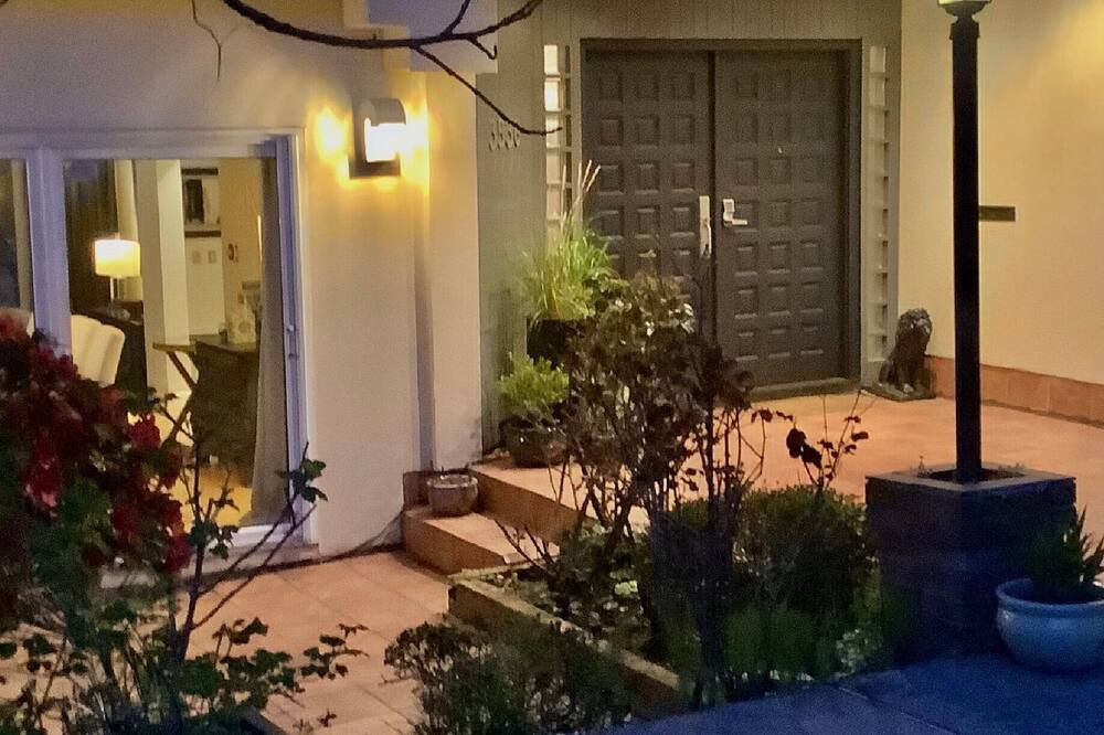 Photo of Outdoor in West Side