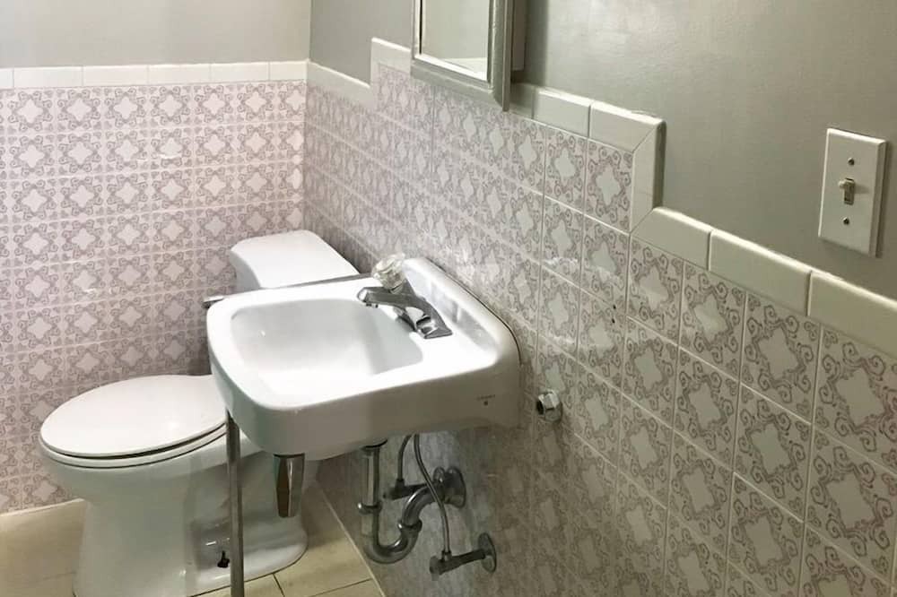 Photo of Bathroom in Greenwood - Coxwell