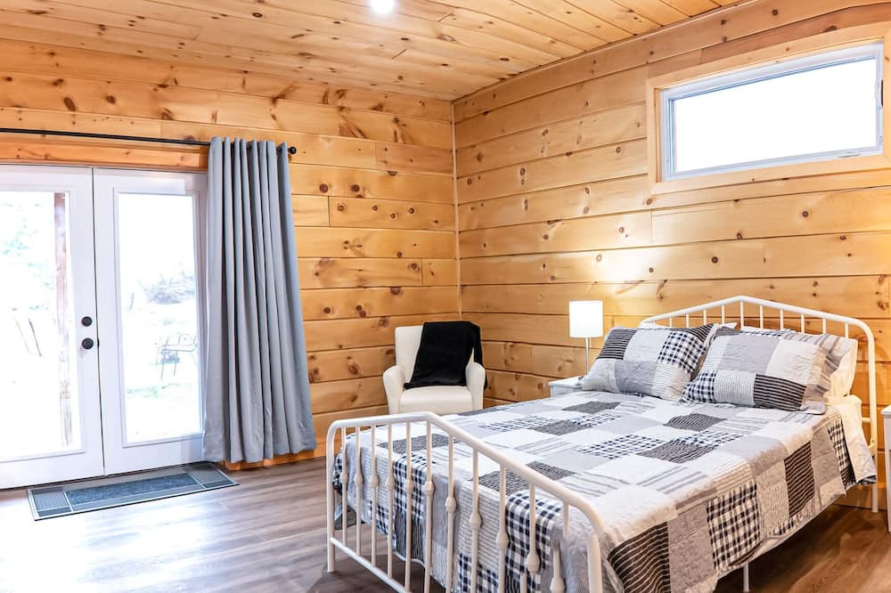 Photo of Bedroom in Drummond-North Elmsley