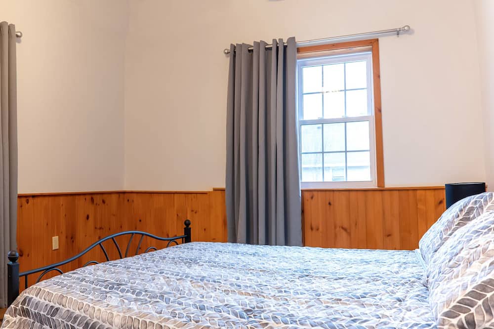 Photo of Bedroom in Drummond-North Elmsley