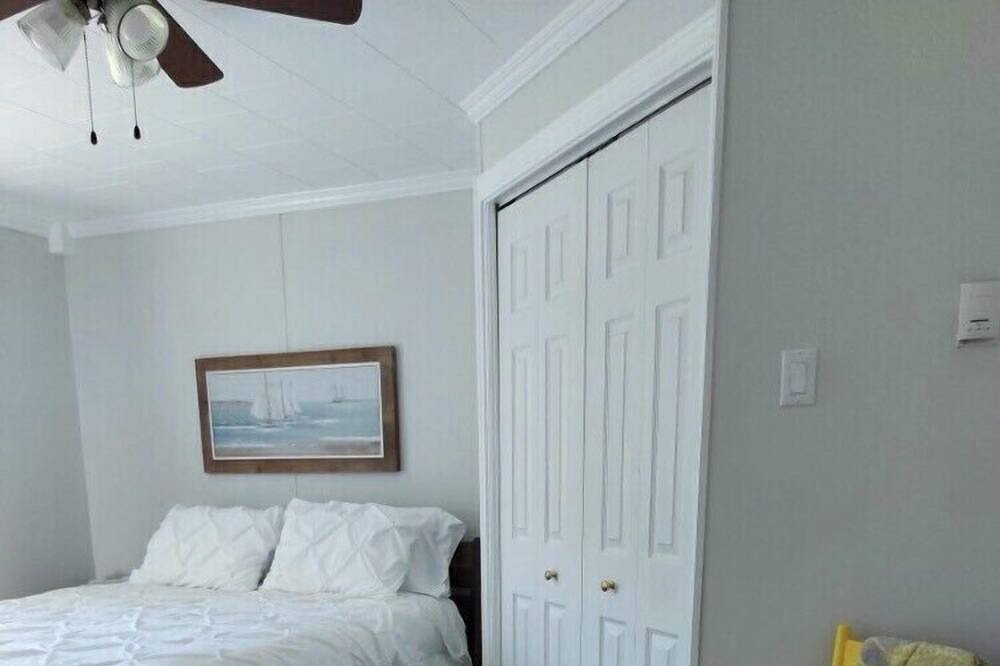 Photo of Bedroom in Heart's Delight