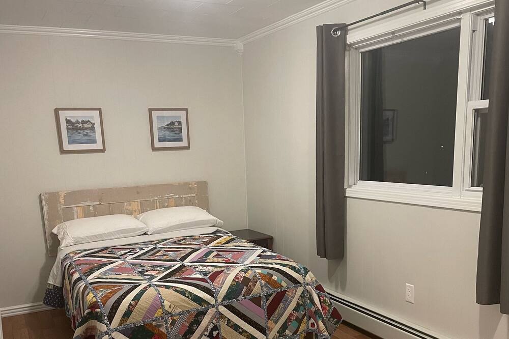 Photo of Bedroom in Heart's Delight