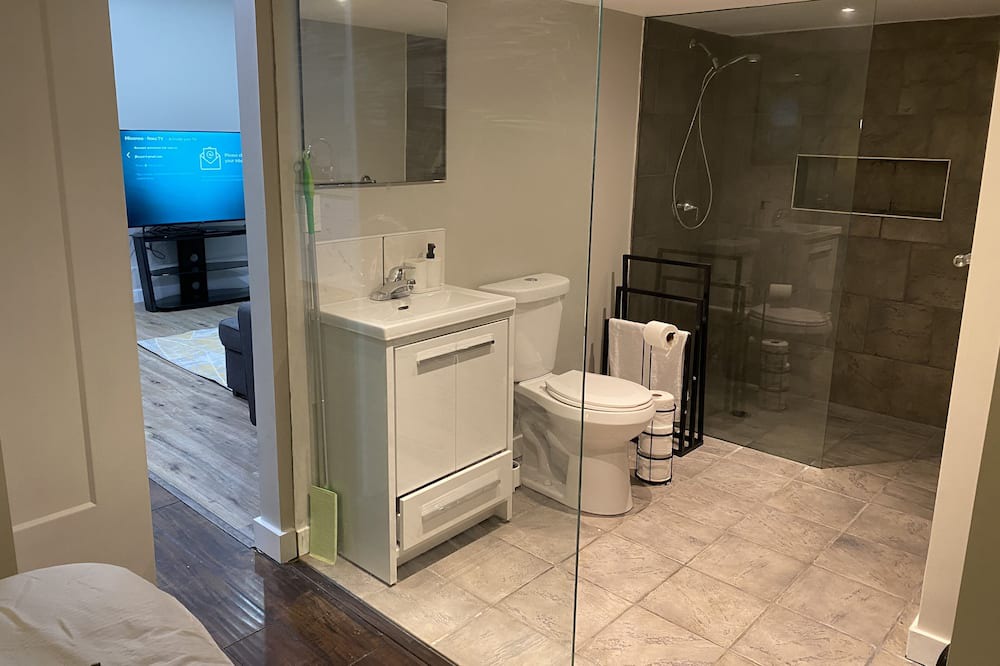 Photo of Bathroom in Maple Ridge