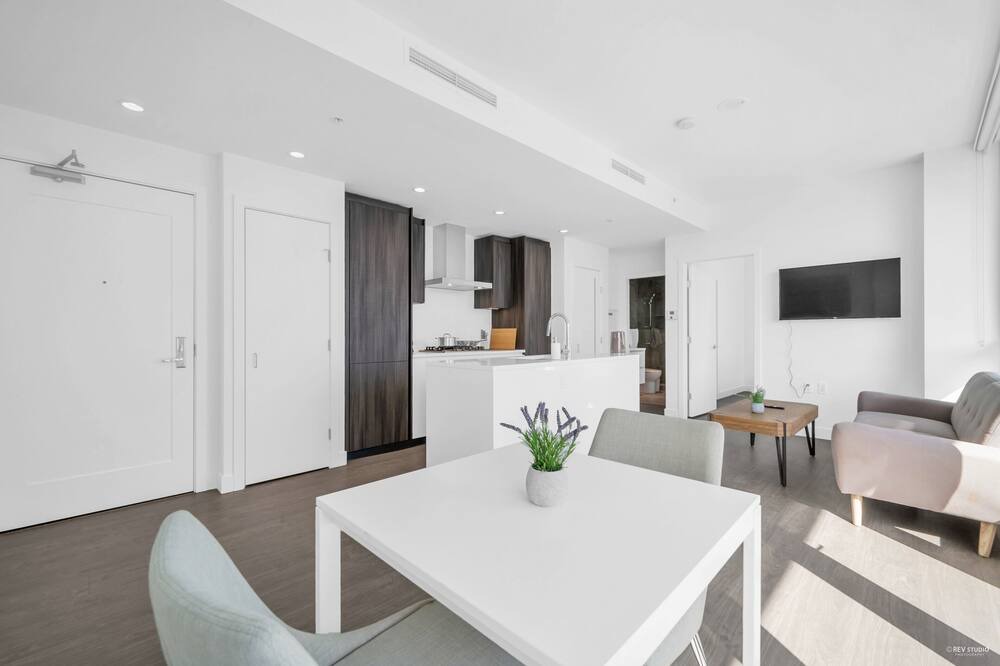 Photo of Livingroom in Richmond City Centre