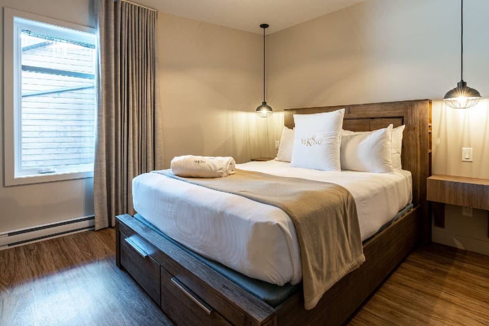 Photo of Bedroom in Sainte-Marguerite-du-Lac-Masson