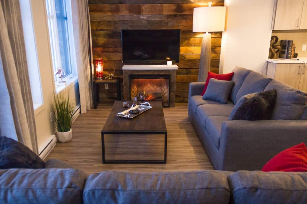 Photo of Livingroom in Sainte-Marguerite-du-Lac-Masson
