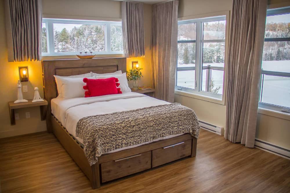 Photo of Bedroom in Sainte-Marguerite-du-Lac-Masson
