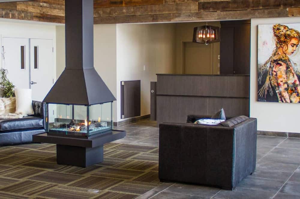 Photo of Livingroom in Sainte-Marguerite-du-Lac-Masson